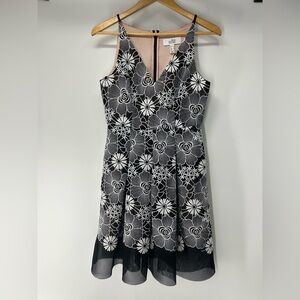 Belle Badgley Mischka Black and White Floral A-Line Dress Size 4
